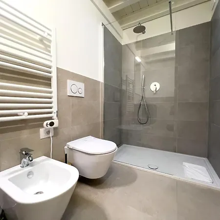 Bright With Terrace And Pool